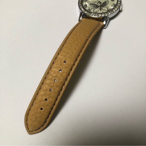 Quartz - Butterfly Watch (My Wish) EUC - Picture 3 of 14